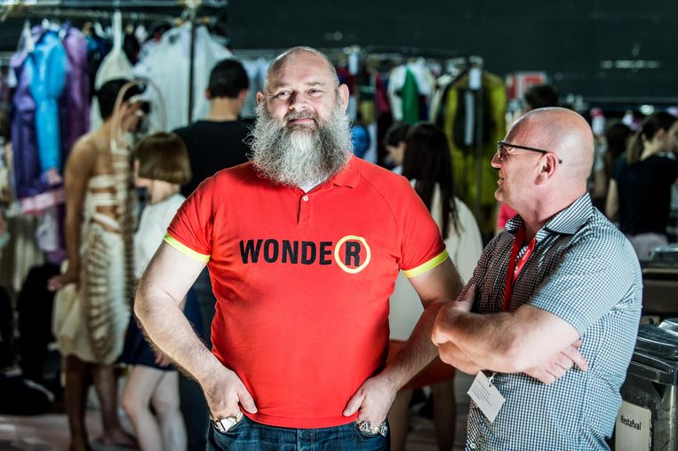 De Muynck startte in 1985 aan de Antwerpse modeacademie en werkte onder andere voor Walter Van Beirendonck, nog altijd een vriend. Beeld BELGA