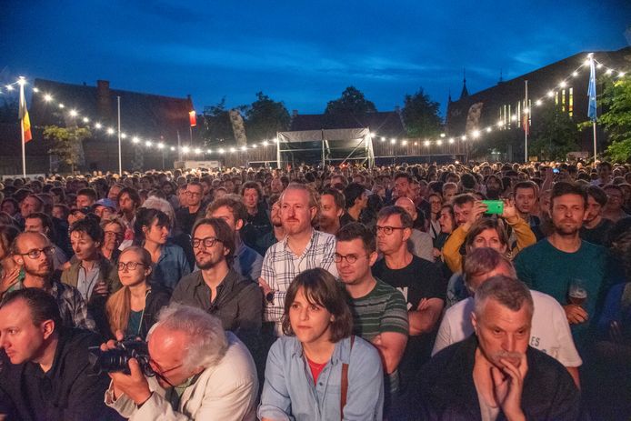 Een massa volk op het Dioniss Festival in 2019