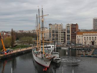Mercator ligt voor het eerst sinds 1964 weer aan de kade: “We kunnen nu veilig aan het schip werken”