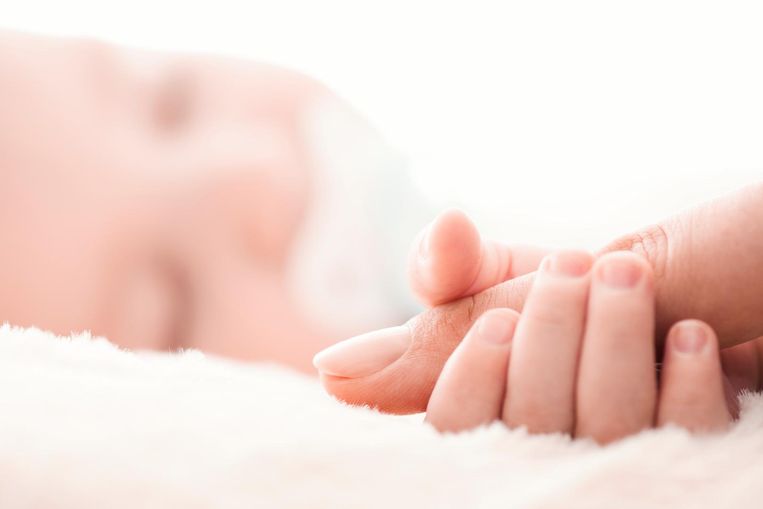 Is Het Verstandig Om Je Baby Bij Je In Bed Te Laten Slapen De Morgen