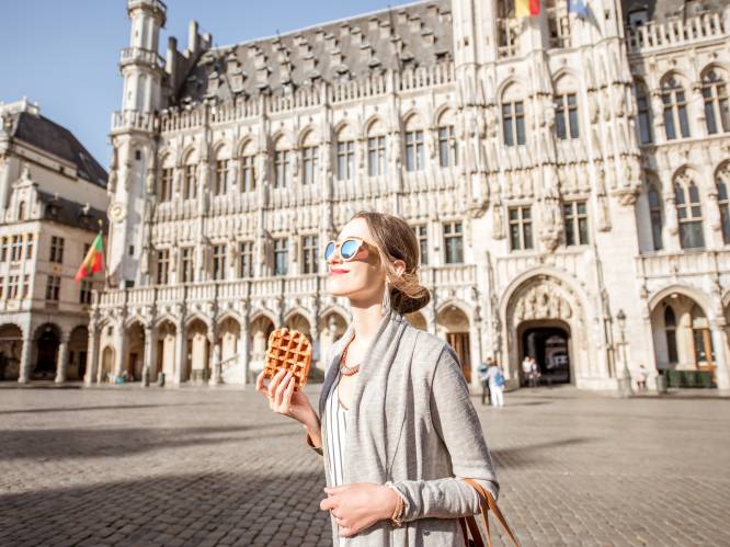 Brussel blijkt nieuwe hotspot voor een "Eurotrip": “torenhoge prijzen en extreem weer op traditionele Europese bestemmingen schrikken toeristen af”

