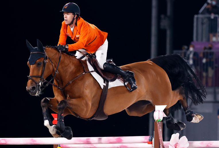 Maikel van der Vleuten verovert brons bij de springruiters ...