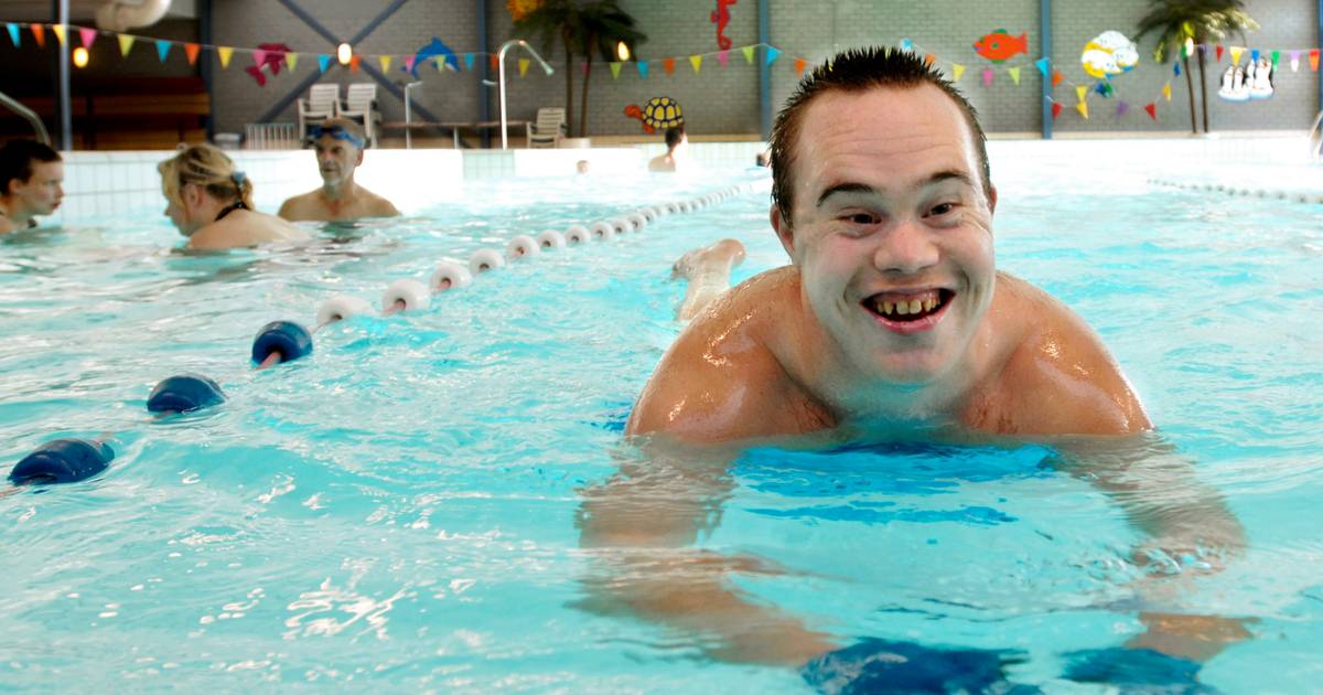 Zwemmen voor kinderen met een beperking in De Warande Oosterhout AD.nl