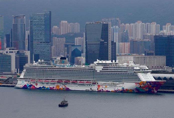 Het World Dream cruiseschip in de Kai Tak cruiseterminal in Hong Kong.