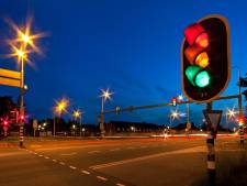 Waarom hebben verkeerslichten nog steeds drie lampen?