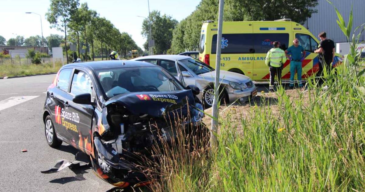 Automobilisten komen met schrik vrij na botsing in Middelburg.