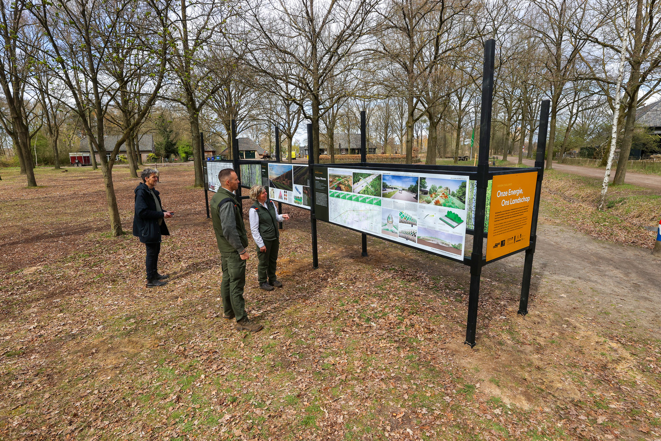 De buitenexpositie bij natuurpoort De Plaetse.