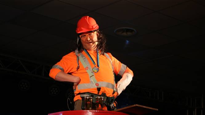 Jonge talenten en oudgedienden zorgen voor vermakelijke bonte avond in Budel-Schoot