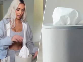 Kim Kardashian geeft bizarre demonstratie: “Zo gebruik je mijn zakdoekendoos”