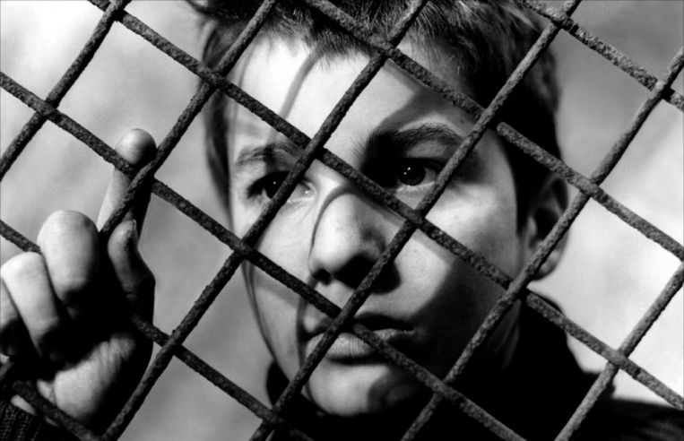 Jean-Pierre Léaud als Antoine Doinel in Les quatre cents coups van François Truffaut. Beeld 