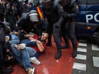 Rubberen kogels, bloed en wenende kinderen: Spanje in shock na politiegeweld tijdens Catalaans referendum