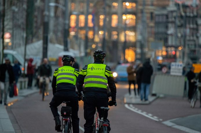 Het Centrum is een van de gebieden waar de Amsterdamse politie noodgedwongen minder agenten gaat inzetten.