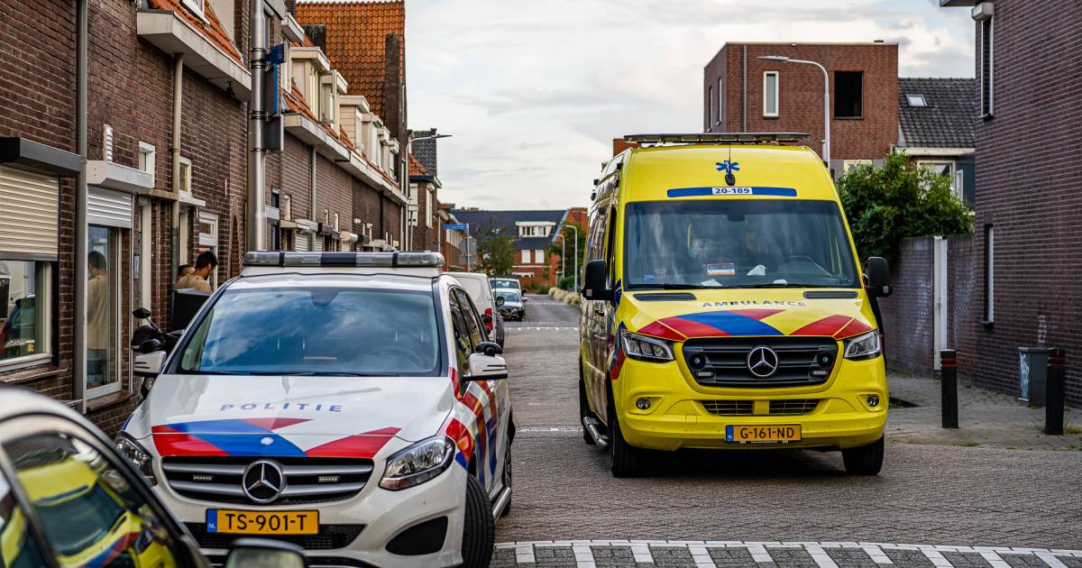 Filosofisch gesprek op hoog niveau verliep niet mals en eindigde met een mes in de hals .