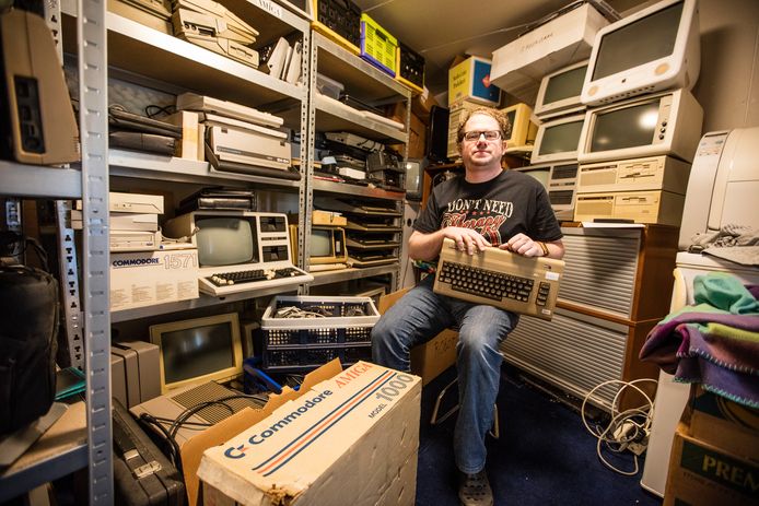 Bart van den Akker opent binnenkort de deuren van zijn HomeComputerMuseum.