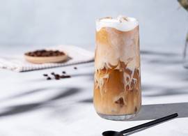 Maak een heerlijke Griekse frappé (ijskoffie)