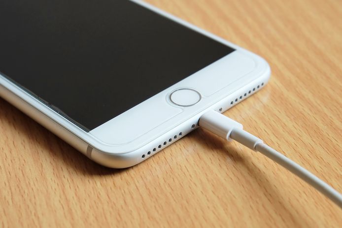Wanneer Apple van zijn eigen Lightning-kabeltjes afstapt, is nog niet geweten.