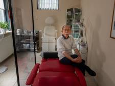 Acupuncturist Quan (63) maakte zich geen zorgen over de praktijk: hij hoefde alleen maar te kijken hoe hij weer kan beginnen
