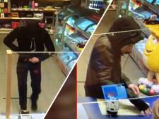 Heftige beelden overval tankstation: ‘malloot’ hakt met vleesmes in op balie