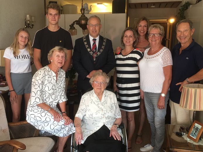 Maartje was de oudste inwoner (107) van Rotterdam én de ‘beste moeder ...