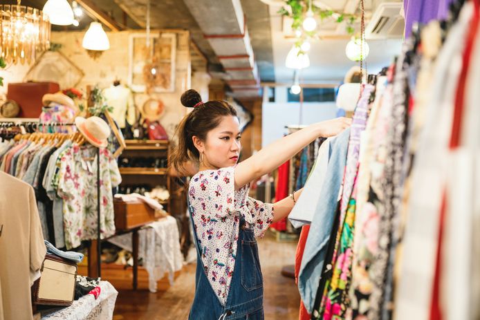 Evalueerbaar Vrijgevigheid aantal De markt voor tweedehandskleding wordt dubbel zo groot tegen 2023: de beste  adresjes in België | Mode & Beauty | hln.be