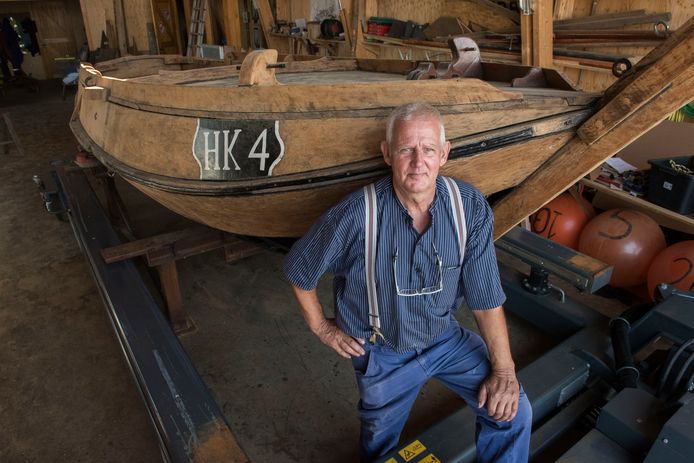 cement bar bijvoeglijk naamwoord Historische vissersboot HK4 gaat koppie onder in de vissershaven van  Harderwijk | Veluwe | destentor.nl