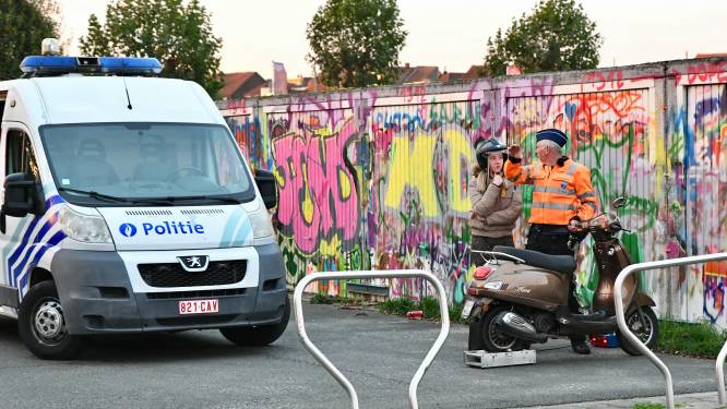 Politie betrapt zestien bestuurders met opgedreven bromfietsen: “Snelheden tot 72 km/uur”