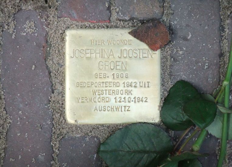 Een ‘Stolperstein’ in Utrecht, die aangeeft waar het huis stond van een Joodse bewoonster die niet terugkeerde uit de vernietigingskampen.  Beeld archieffoto AD
