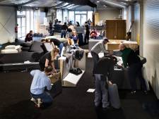 Werknemers regiobedrijven steken handen uit de mouwen voor asielzoekers in Eindhoven