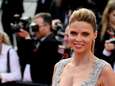 Moment de solitude pour Sylvie Tellier: elle chute en montant les marches à Cannes 