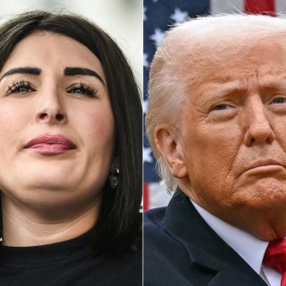 ‘Trotse islamofoob’ en ‘pro-Witte Nationalist’: wie is Laura Loomer, de influencer die in de gunst staat van Donald Trump?