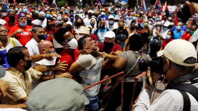 Honderden arrestaties op Cuba na grote protesten tegen regering