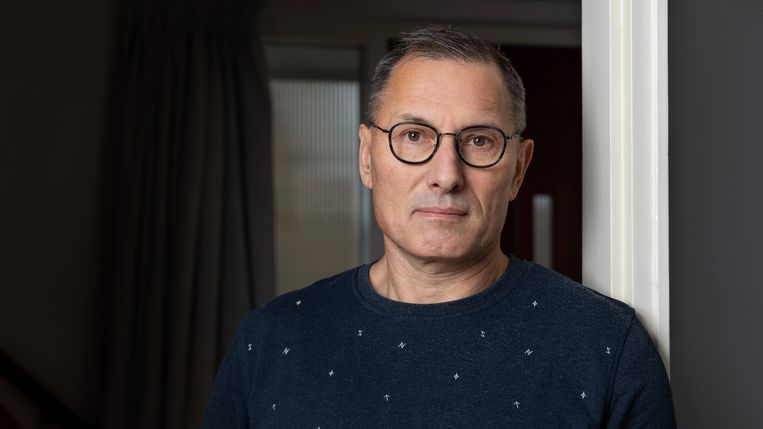 Mike Geurtsen (59). De oud-rugbyer heeft sportersdementie. 'Toen ik de diagnose kreeg, heb ik gezegd: dit wordt de volgende wedstrijd. Maar ik laat ook weleens een traantje, want ja, je weet dat je deze wedstrijd niet gaat winnen.'
 Beeld Jildiz Kaptein