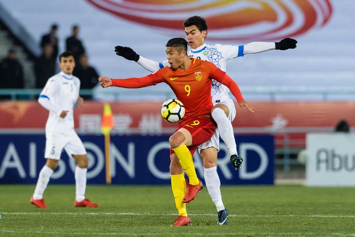 Yuning  Zhang in actie voor China op de Asian Games.