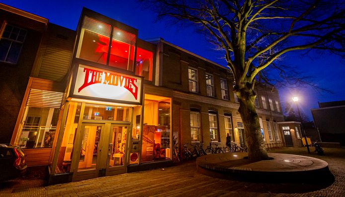 The Movies, hier oranje verlicht voor Orange the World.