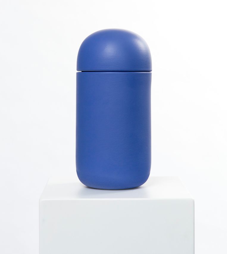 'Bitter Pill'-urn van Exit Here Beeld 