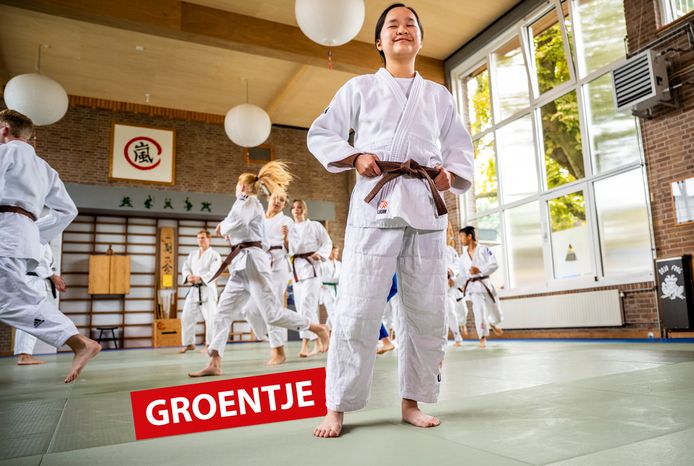 Yulia van Waarsenburg (17) uit Boskoop staat in de dojo van haar club Arashi in Alphen: ,,Judo is voor mij dé ideale sport.’’