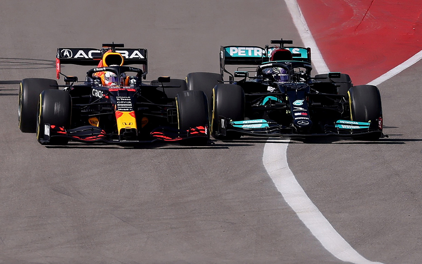 Vandaag op tv: F1 GP van Abu Dhabi, Secrets of the Supercars en Onze