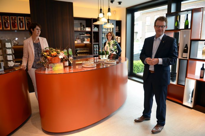 Marc Dulst is de drijvende kracht achter DULST, een wijnzaak met naam en faam tot ver buiten onze regio.