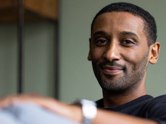 Stand-up comedian Fuad Hassen speelt in zijn eigen Den Bosch