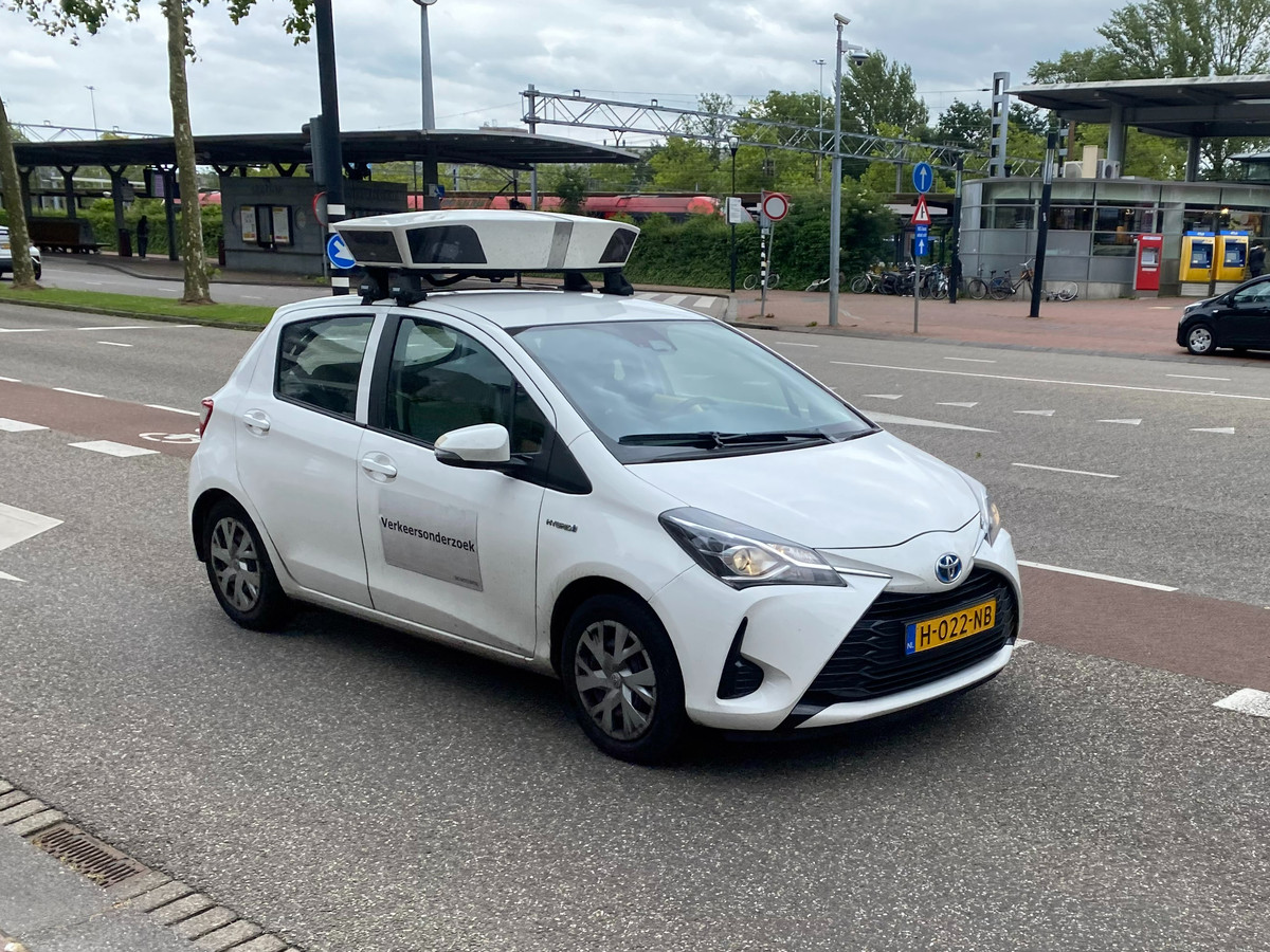 Gevreesde scanauto rijdt een half jaar, maar aantal parkeerboetes (nog) niet gestegen Foto AD.nl