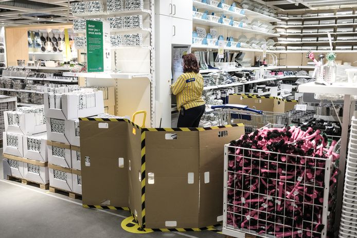 Je komt voor een bank en vertrekt met een baan: Ikea werft personeel bij roltrap | Liemers | gelderlander.nl
