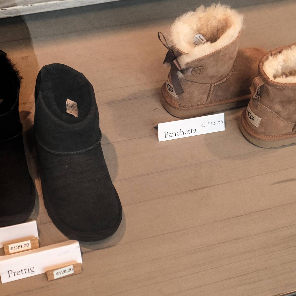 Verduyn geeft schoenen in etalage namen Klanten leggen zo aan telefoon beter uit wat ze willen Kortrijk hln.be