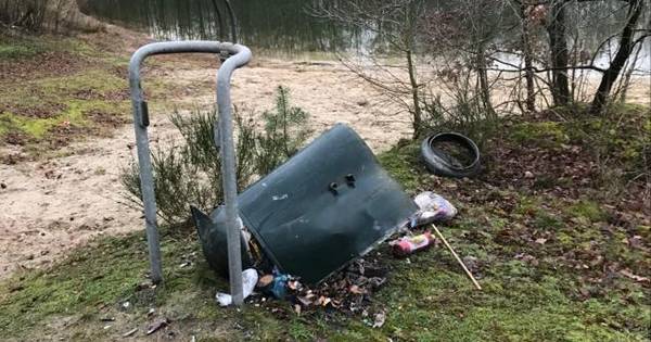 Zelfs Langeveen slachtoffer vuurwerkvandalen | Leestips - Tubantia