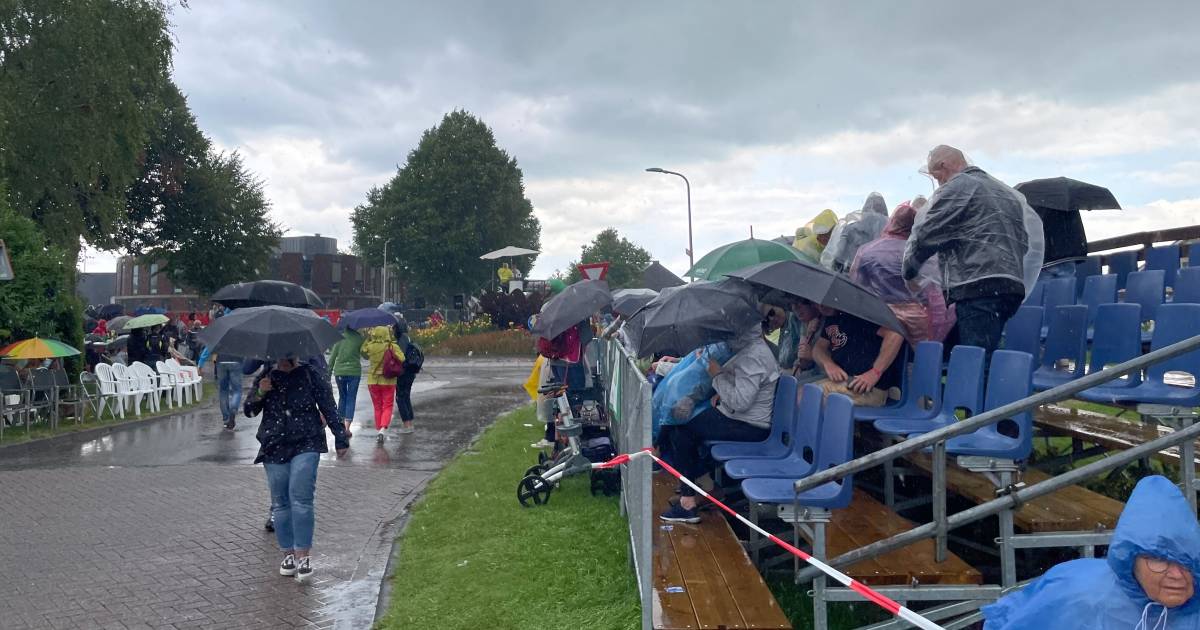 Onweer, hagel, wind. Opnieuw dreigt er noodweer voor bloemencorso Vollenhove: ‘We wachten af’
