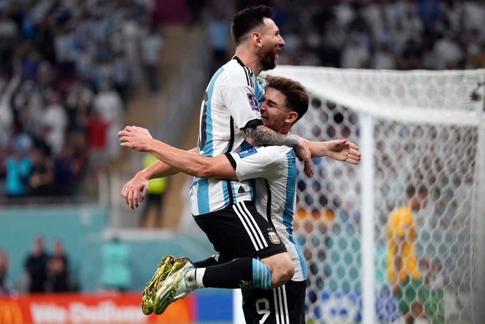 Messi en Alvarez, de twee doelpuntenmakers.