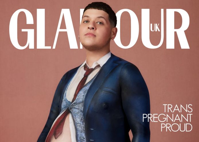 Logan Brown op de cover van Glamour vanwege pride.