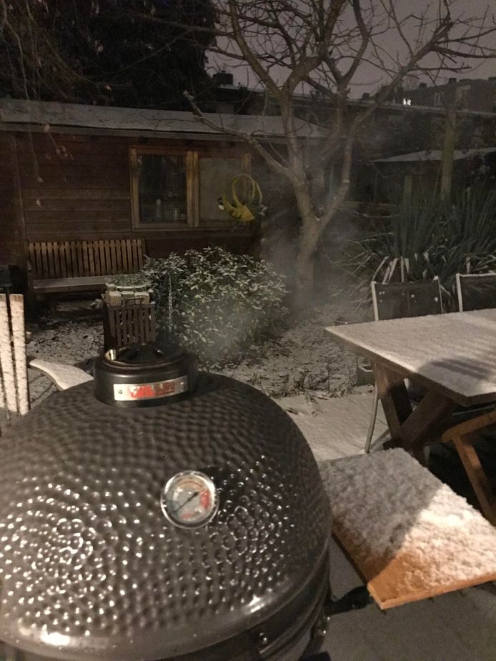 Barbecue in de sneeuw.