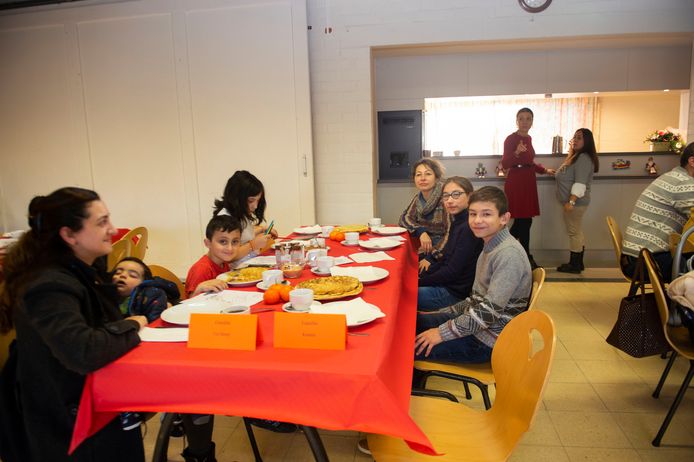 Sinterklaasfeest voor kansarme gezinnen in Zandhoven.