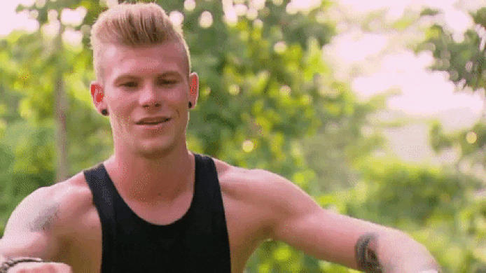 Heikki took part in 'Temptation Island' with his then girlfriend Milou.  He has been together with Kaylee for quite some time now, with whom he has a child.