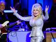 De revival van Dolly Parton: hoe de countryster nu ook voor een coronadoorbraak zorgde 